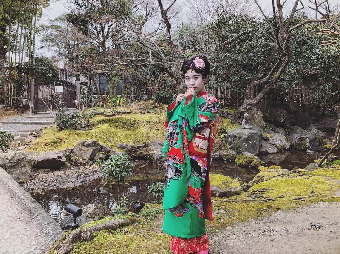 遠乃歌波さんのインスタグラム写真 - (遠乃歌波Instagram)「BAND-MAIKOのMV"祇園町"は京都で二日間かけて撮影いたしました💕 . 京都とても好きです💕 . MVを見てどこで撮影されたのか当ててみてくださいね♫ . #bandmaid #bandmaiko #japaneserockband #japanesegirl  #worlddomination #世界征服」4月1日 18時31分 - kanami_bandmaid