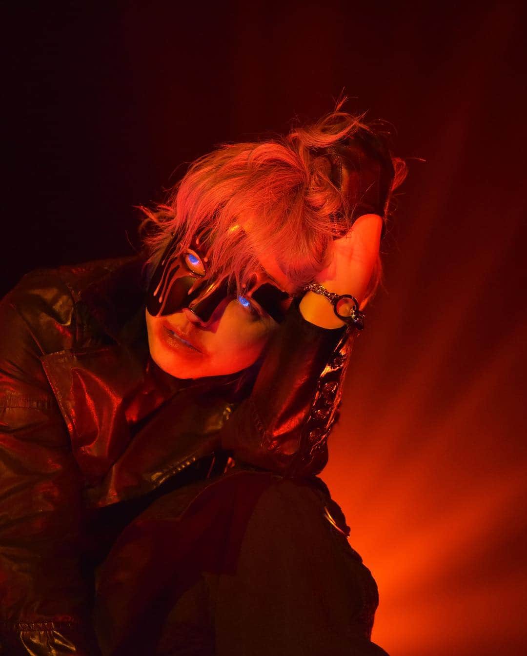 Hydeさんのインスタグラム写真 - (HydeInstagram)「Awesome experience in Chengdu. My ass is burning. #HYDELIVE2019ASIA #Chengdu」4月1日 18時27分 - hydeofficial