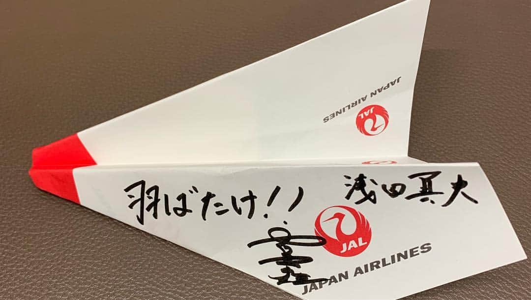 浅田真央さんのインスタグラム写真 - (浅田真央Instagram)「JAL グループ入社式 新入社員の皆さんにエールを送りました。 ・ ・ ・ 新元号「令和」 災害のない平和な時代を願います。」4月1日 18時34分 - maoasada2509