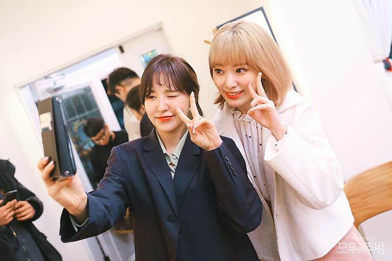 h3artbrak3rsさんのインスタグラム写真 - (h3artbrak3rsInstagram)「… #hkt48 #IZONE #아이즈원 #アイズワン  #sakura #宮脇咲良 #미야와키사쿠라 #さくら #Wendy #웬디 #ウェンディ #redvelvet #EveryonesKitchen #모두의주방 #みんなのキッチン」4月1日 18時49分 - h3artbrak3rs