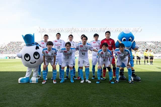 登里享平さんのインスタグラム写真 - (登里享平Instagram)「# #vs松本山雅FC #一緒に戦ってくれてありがとうございます‼️ #引き続きよろしくです 🙇 #ここからいこう💪✨」4月1日 19時01分 - noborizato_kyohei2