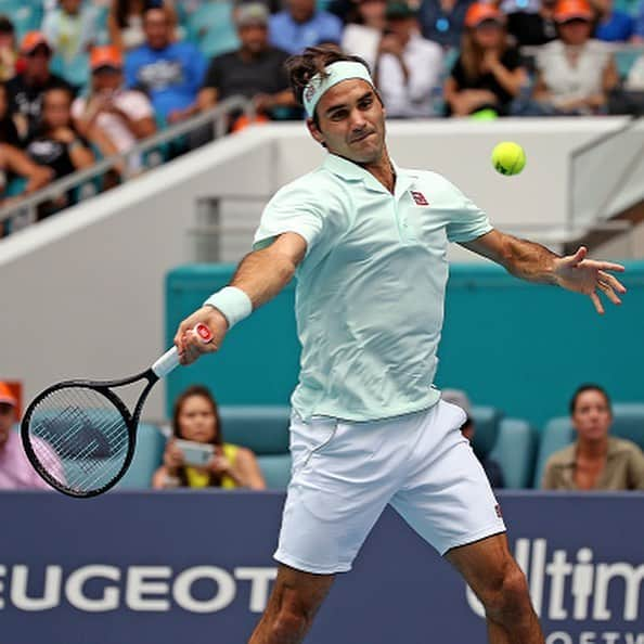 ATP World Tourさんのインスタグラム写真 - (ATP World TourInstagram)「From cutting the ribbon to lifting the 🏆 Enjoy some of the best 📸 from @rogerfederer’s 4th @miamiopen title campaign! 🤩 . . . #ATP #ATPTour #Federer #MiamiOpen #Tennis」4月1日 19時05分 - atptour