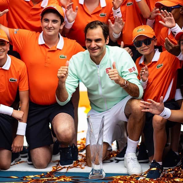 ATP World Tourさんのインスタグラム写真 - (ATP World TourInstagram)「From cutting the ribbon to lifting the 🏆 Enjoy some of the best 📸 from @rogerfederer’s 4th @miamiopen title campaign! 🤩 . . . #ATP #ATPTour #Federer #MiamiOpen #Tennis」4月1日 19時05分 - atptour