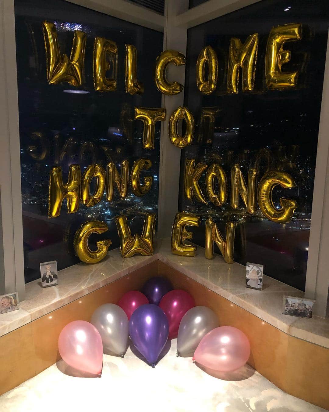 グウェン・ステファニーさんのインスタグラム写真 - (グウェン・ステファニーInstagram)「#Hongkong one of the sweetest welcomes ever!!! Thank u @marriottbonvoy ❤️👏🏻👏🏻gx #soexcitedtobeinhongkong! #HK7s」4月2日 0時53分 - gwenstefani