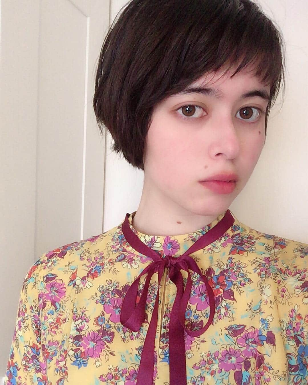 モハメッド・マリヤムさんのインスタグラム写真 - (モハメッド・マリヤムInstagram)「👗🌼 #lilybrown #dress #spring #springfashion #selfie #dressstyle #shorthair #shortbob #l4l #f4f #リリーブラウン #ワンピース #春物 #ショートヘア #小花 #自慢 #🌼 #🌷 #🥀」4月1日 19時49分 - mdc17miss_5