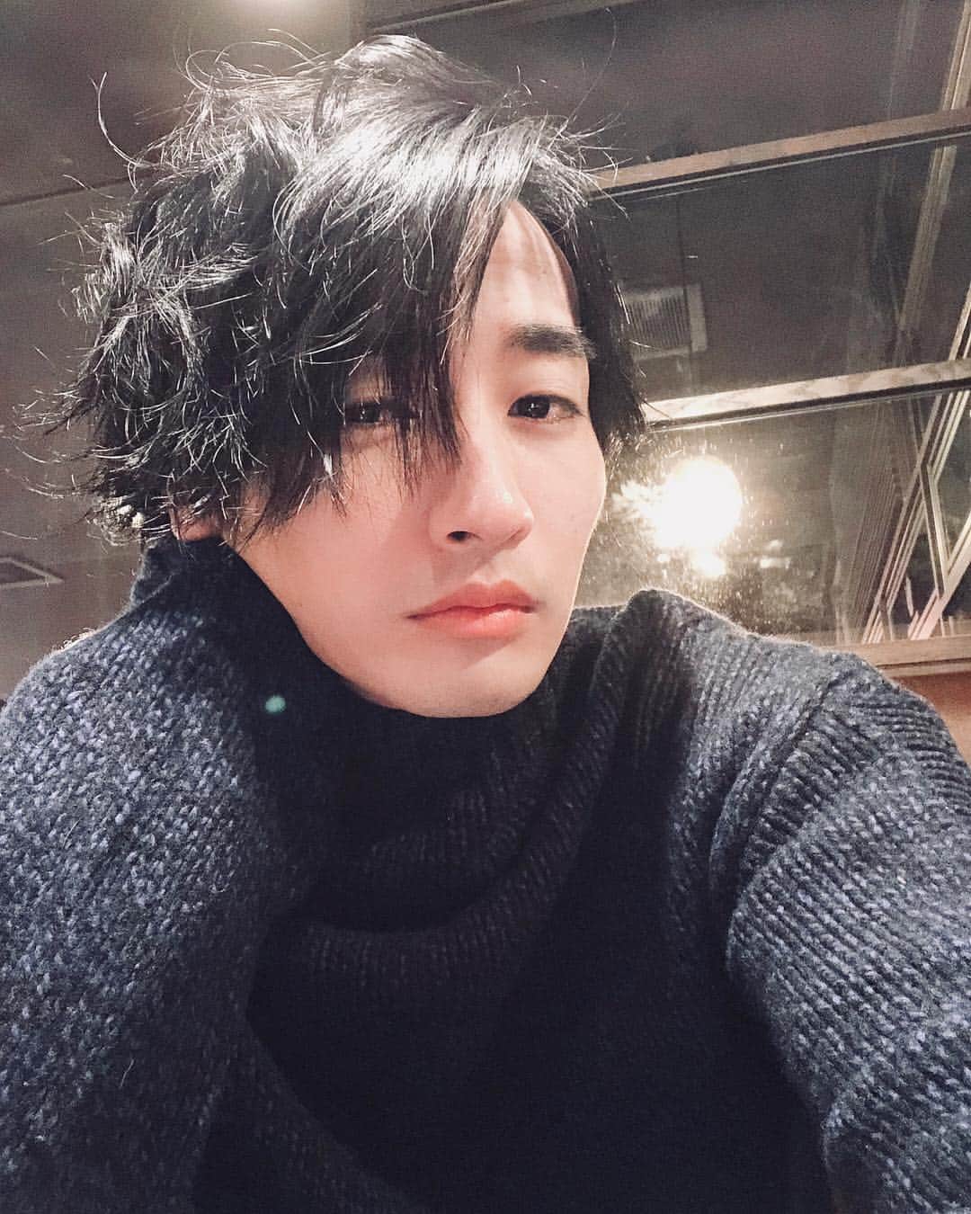 のインスタグラム：「Need a hair cut」