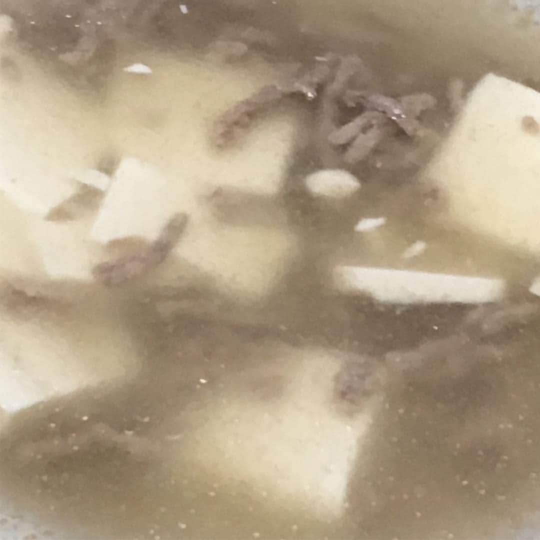 柳家さん生さんのインスタグラム写真 - (柳家さん生Instagram)「4/1晩ご飯だぁ〜 豆腐挽肉銀あん 牛蒡と人参きんぴら 胡瓜竹輪サラダ #さん生 #サラダ #竹輪 #胡瓜 #銀あん #豆腐挽肉」4月1日 19時57分 - waraiguma1957