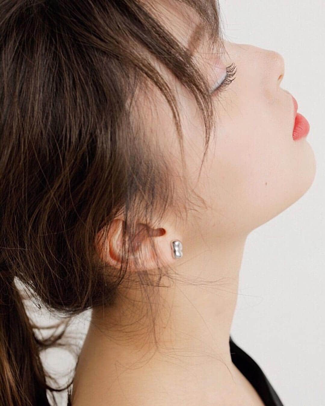 谷川菜奈さんのインスタグラム写真 - (谷川菜奈Instagram)「豆ちゃん🥺❤︎ かわいい毎日付けてる子❤︎ メンズにもおすすめなピアスだよ！ @leannofficial  SV925 Beans Motif Pierce. #LEANN#leannofficial#silver925 #silveraccessory#silverpierce#リーン」4月1日 20時01分 - pechi.130