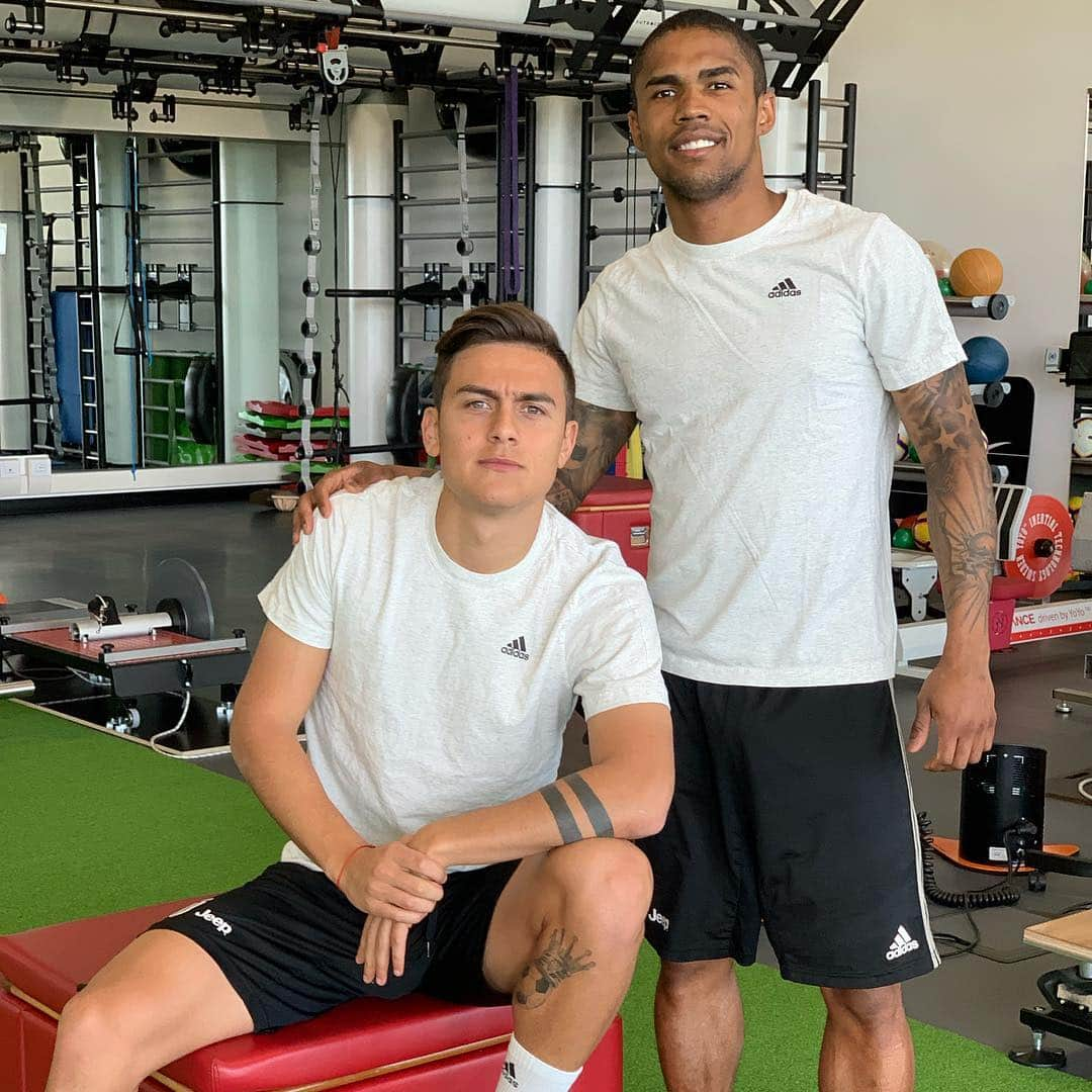 ダグラス・コスタさんのインスタグラム写真 - (ダグラス・コスタInstagram)「Gym time」4月1日 20時24分 - douglascosta