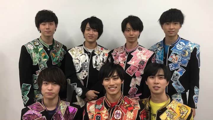 のインスタグラム：「4月13日（土）のホーム最終節に「#祭nine.」が応援に駆けつけてくれます！﻿ 14：00からはミニライブも😆😆﻿ みんなで選手たちを応援しましょう📣﻿ 指定席は残り少なくなっています！チケットをまだお持ちでない方はお早目に✨﻿ #ドルフィンズ #DORED #アカニソメロ #Bリーグ #5月1日 #祭元年 #祭武道館」