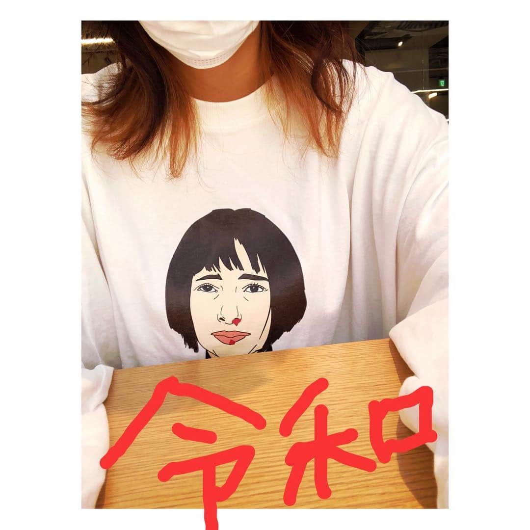 木南晴夏さんのインスタグラム写真 - (木南晴夏Instagram)「#令和 ですって 新しい時代だなー うきうきしすぎて 鼻血でちゃった」4月1日 20時35分 - kinamitopan
