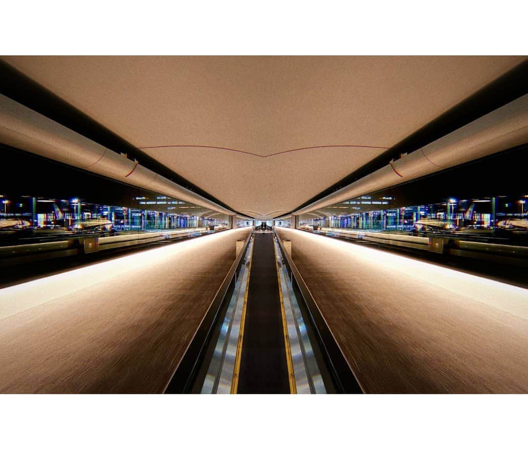 ダンソン・タンのインスタグラム：「🛬🎧🚶🏙🍽🥂 Beijing-->？？ #DT視角 #DT #唐禹哲 #HOTHEART #SEVENDAYS」