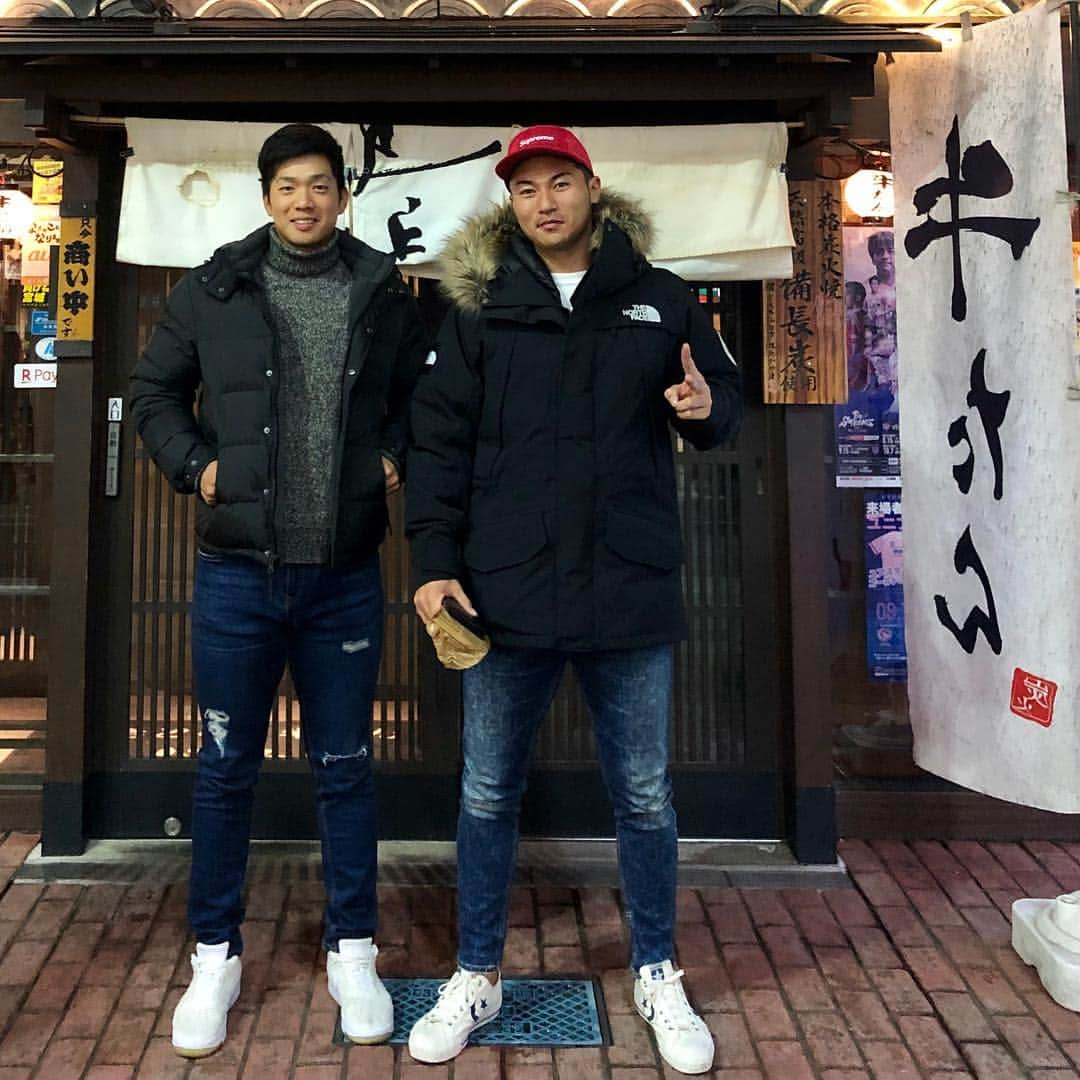 青柳昴樹のインスタグラム：「久しぶりに中学の友達とご飯に行ってきました！！✌️✌️とりあえず仙台が寒すぎます🥶🥶#仙台#極寒」