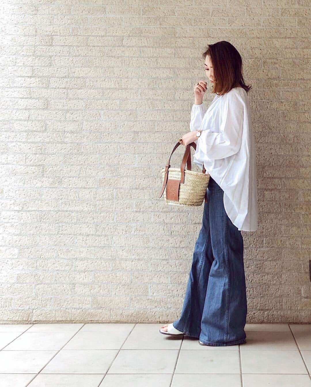 nanaさんのインスタグラム写真 - (nanaInstagram)「ㅤ ㅤ 2019.4.1 Mon #nanacoordinate 𓇼 ななコ 🐼ㅤ ㅤ ㅤ white 𓇬 denim 𓃺𓇼 blogに詳しく書きます✎*。 ━━━━━☞blogへはtopからﾄﾍﾞﾏｽ𓅩𓂃 ㅤㅤ ㅤ ㅤ 展示会ｶﾗ発売を楽しみにしてた @uniqlo のｺﾚｸｼｮﾝ𓆸*ﾟ #HANATAJIMA 𓂅 発売日にﾓﾁﾛﾝget𓂬𓂬𓂬 ㅤ ﾒﾁｬｸﾁｬ可愛い❤︎❤︎ ㅤ ﾌﾜﾝﾎﾟﾜﾝ𓋜なﾁｭﾆｯｸは#ギャザーストライプチュニック𓇼 絶対ﾃﾞﾆﾑで合わせたかったﾔﾂ𓀠𓀠  こーゆーｽﾀｲﾘﾝｸﾞ大好き❤︎ ㅤ ﾃﾞﾆﾑも#uniqlo のん𓂅 ﾄｲｳﾜｹﾃﾞ#上下ユニクロ部 𓀤𓀤𓀤 ㅤ ㅤ ㅤ ㅤ #令和 ……なんか未だﾌｰﾝって感じﾃﾞｽ𓃻 元号変わるのを2回経験するなんて𓀠 ㅤ ㅤ ㅤ ㅤ  ㅤ #uniqloginza #uniqloginza2019ss #denim #デニム #outfit #fashion #ootd #coordinate #大人カジュアル  #locari mery  #beaustagrammer  #シンプルコーデ #プチプラコーデ  #mineby3mootd #instafashion #fashionblogger #fashionista #데일리록 #코디 #옷스타그램 #멋스타그램 #穿搭 #오오티디  #패션스타그램일상」4月1日 21時12分 - nanapanda517