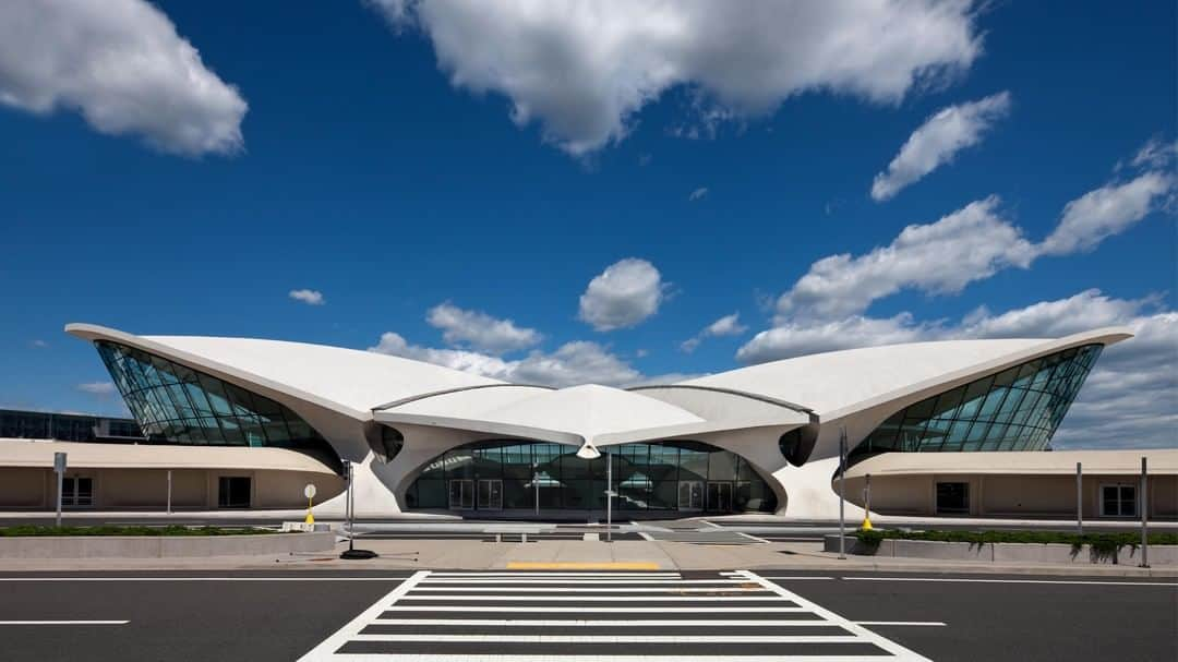 ルイ・ヴィトンさんのインスタグラム写真 - (ルイ・ヴィトンInstagram)「From the dawn of the Jet Age to today. @NicolasGhesquiere has chosen the iconic TWA Flight Center at New York’s JFK Airport as the location for his next #LVCruise show taking place on May 8th, 2019. The Eero Saarinen-designed masterpiece of midcentury modern architecture has been closed for almost two decades and will be reopening after the #LouisVuitton show as the new TWA Hotel.」4月1日 21時30分 - louisvuitton