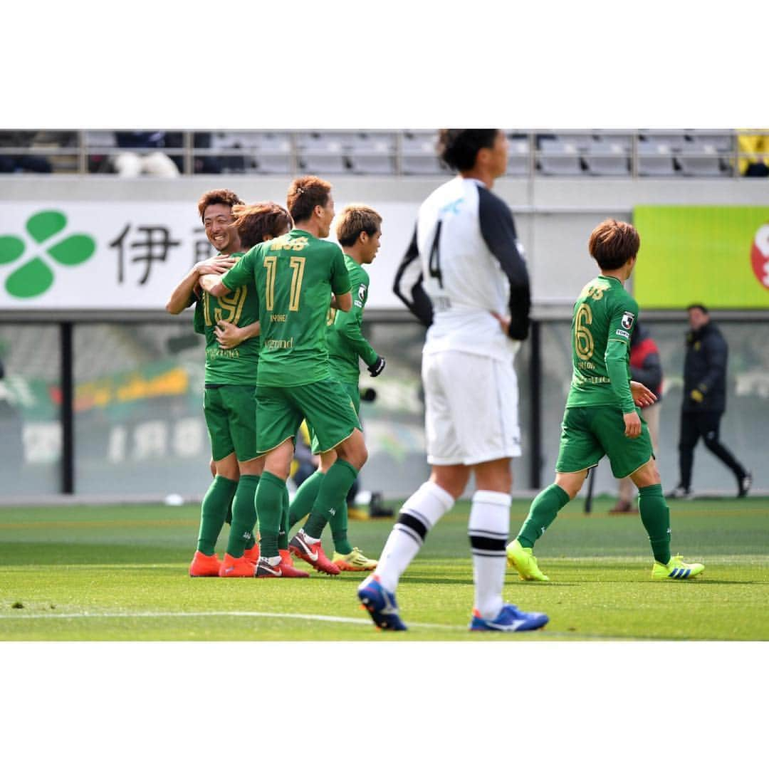 小池純輝さんのインスタグラム写真 - (小池純輝Instagram)「. 復帰後初ゴール⚽️ #jleague #jリーグ #j2 #東京ヴェルディ #tokyoverdy #verdy #verdyfamily #soccer #football⚽ #football #サッカー #フットボール #小池純輝 #19 #⚽️ #柏レイソル #復帰後初ゴール #ゴール #goal」4月1日 21時36分 - junki_koike