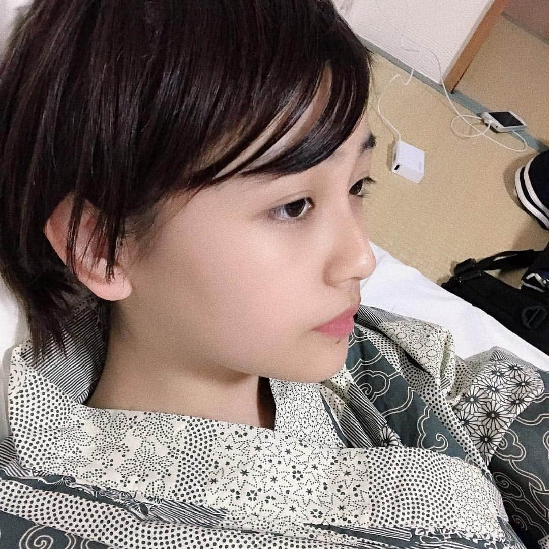 涼海花音さんのインスタグラム写真 - (涼海花音Instagram)「ショート  嘘です ごめんなさい ストーリー載せたらDM荒れてびっくり 私永遠にロングなんだけど意外とあり？笑」4月1日 21時44分 - kanon_1228