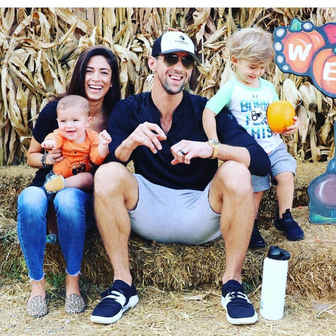 E! Onlineさんのインスタグラム写真 - (E! OnlineInstagram)「Baby #3 is on the way for Olympic G.O.A.T, Michael Phelps & his wife. Swim up to the link in our bio for more on this adorable family of five! 🏊‍♂️ (📷: @m_phelps00 @mrs.nicolephelps)」4月1日 21時57分 - enews