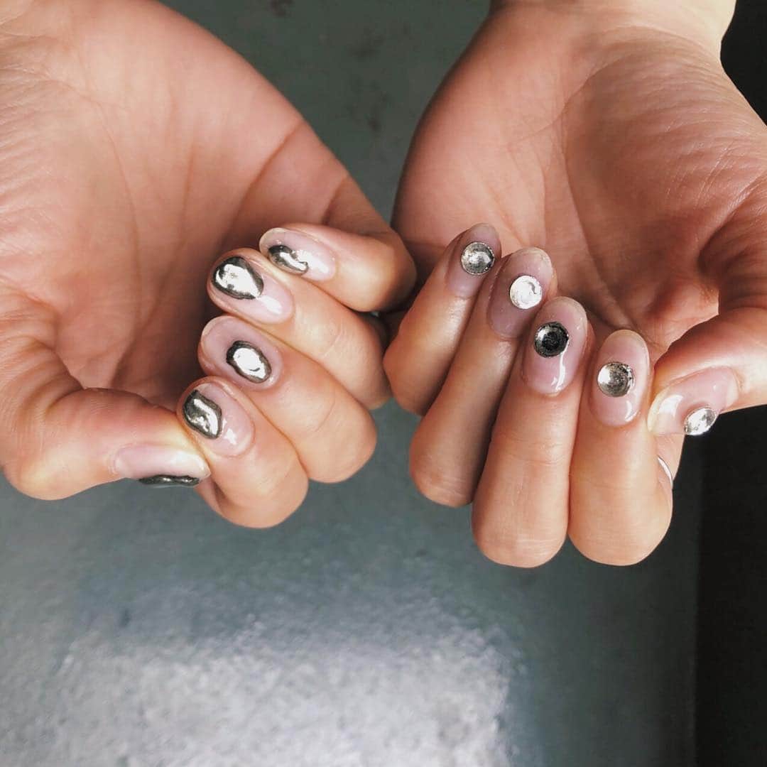 のインスタグラム：「. シンプルめ☺️おしゃれ！ (またシルバー💭) @latte.manami さん いつもありがとうござます🙏」
