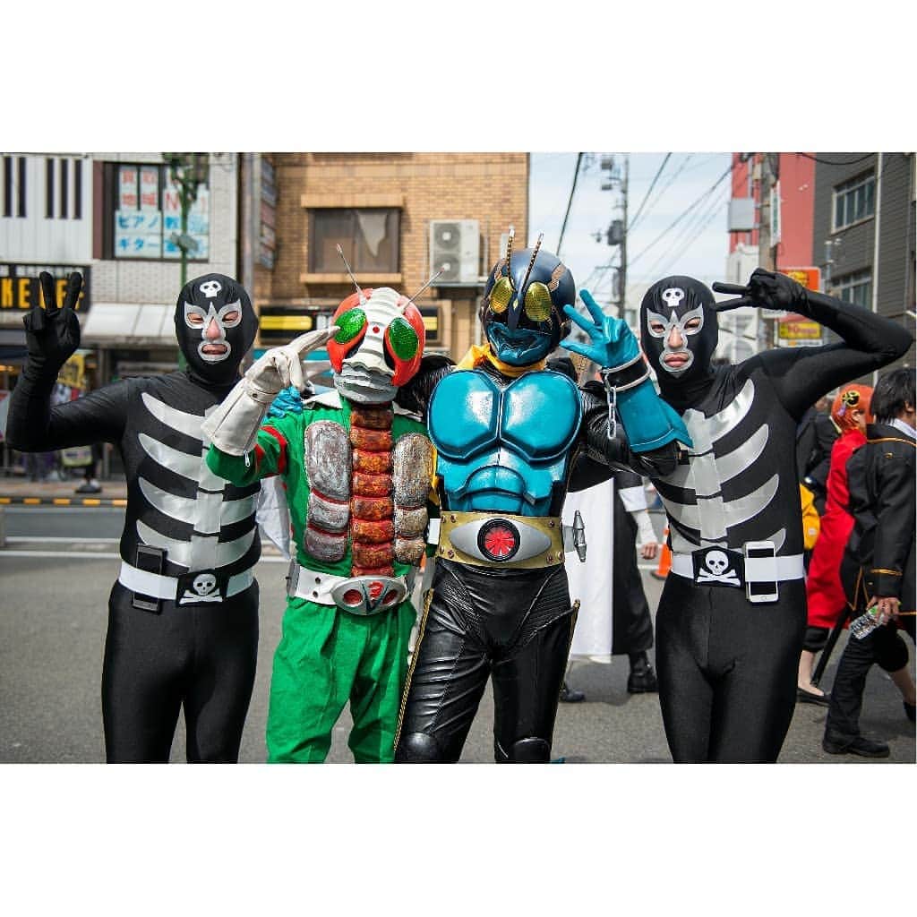 永崎遼のインスタグラム：「. Thank you for your time. Makasih yah sudah menonton. . #仮面ライダー #ストフェス #ストフェス2018 #日本橋ストリートフェスタ #假面騎士 #特撮 #follow #followme #photooftheday #happy #tagsforlikes #selfie #like4like #picoftheday #smile #friends #instadaily #instalike #follow4follow #like #costume #otaku #cosplay #cosplayer #コスプレ #tokusatsu #kamenrider #maskedrider #toku」
