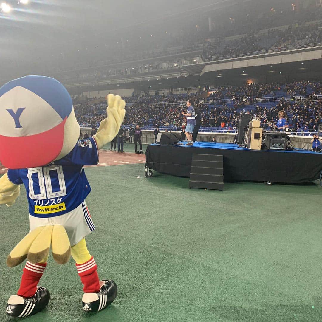 山口隆さんのインスタグラム写真 - (山口隆Instagram)「《横浜F・マリノス vs サガン鳥栖》@日産スタジアムでのハーフタイムショー写真 夢のような時間をありがとうございました🙇🏻 スタジアム🏟にお越しの皆さんがすげー盛り上がってくれて嬉しかったです🙆‍♂️🤝 #フライデーナイトJリーグ #金J #DAZN」4月1日 22時11分 - yamaguchi_sbm