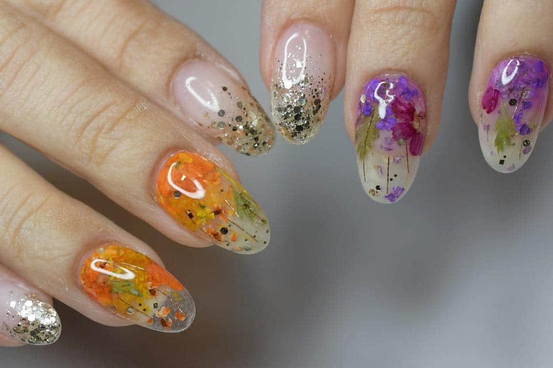 Yuka Maeda ::manicurelistさんのインスタグラム写真 - (Yuka Maeda ::manicurelistInstagram)「今月のほんらしゃん🍟  Design by purple💜 @yuki_cadenas  Design by yellow💛 @yuka.maeda . . 大阪市北区 梅田.中崎町.駅から徒歩7分🚶‍♀️ CADENAS nail eyelash  マツエクアカウント @cadenaseyelash LINE:@ cadenas 🆔検索🙋‍♀️ tel:06-4792-8617. cadenas.nail@gmail.com. . #ネイル #ジェルアート #手元くら部 #梅田ネイル #instanails #大人ネイル #個性派ネイル #クリアネイル #ジェルネイル #nail #네일 #ニュアンスネイル #instanail #nailstagram #春ネイル  #ネイルデザイン #젤네일 #美甲 #cadenasnail  #ジェルデザイン #cadenas #指甲 #spring #Insatnails #fashion #シアーネイル #うる艶ネイル #トレンドネイル  #お洒落ネイル #ハーバリウムネイル」4月1日 22時19分 - yuka.maeda