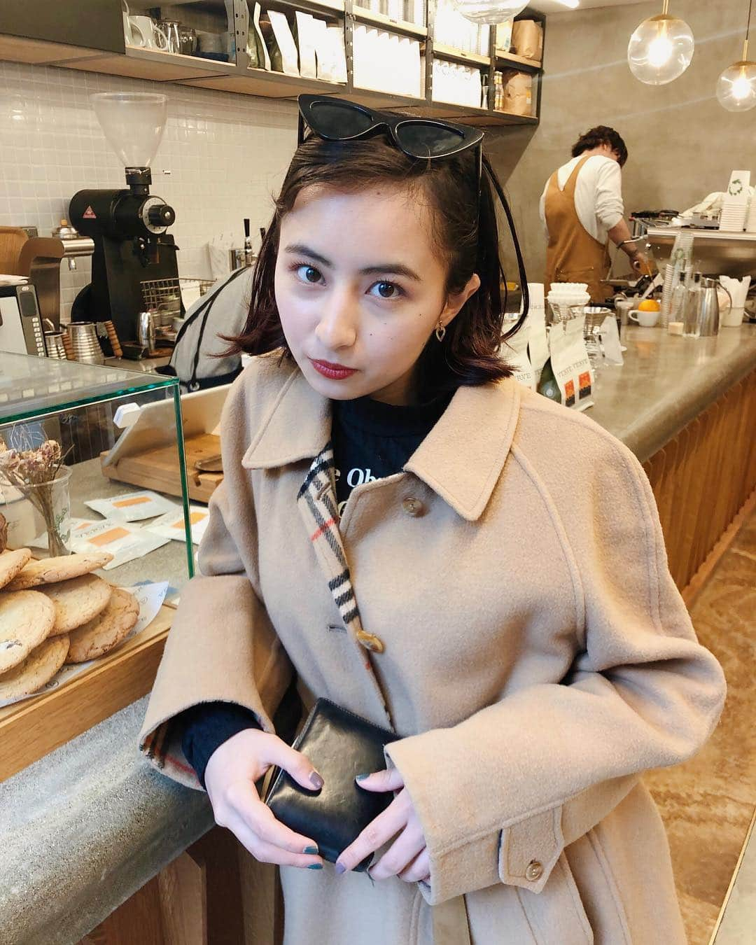 Julia Castroさんのインスタグラム写真 - (Julia CastroInstagram)「🐿🍹🦌🦂🥥🦘🦌🍂👜 * #spring #fashion #ootd #outfit #outfitoftheday #springstyle #springfashion #burberry #coat #tokyo #japan #makeup #sunglasses  #春服 #茶色 #ファッション #服 #写真 #色 #ベージュ #春ファッション #ボブ #サングラス #カフェ #東京 #東京カフェ  #女の子 #女子 #ラテカラー #julifashion」4月1日 22時20分 - julia.c.0209