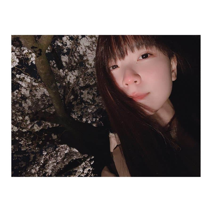 安齋由香里さんのインスタグラム写真 - (安齋由香里Instagram)「2019/04/01﻿﻿ ﻿ 六義園にて、わたし。﻿﻿ (iPhone撮影)﻿ ﻿﻿ #さくら #六義園」4月1日 22時36分 - yukari_anzai_1231