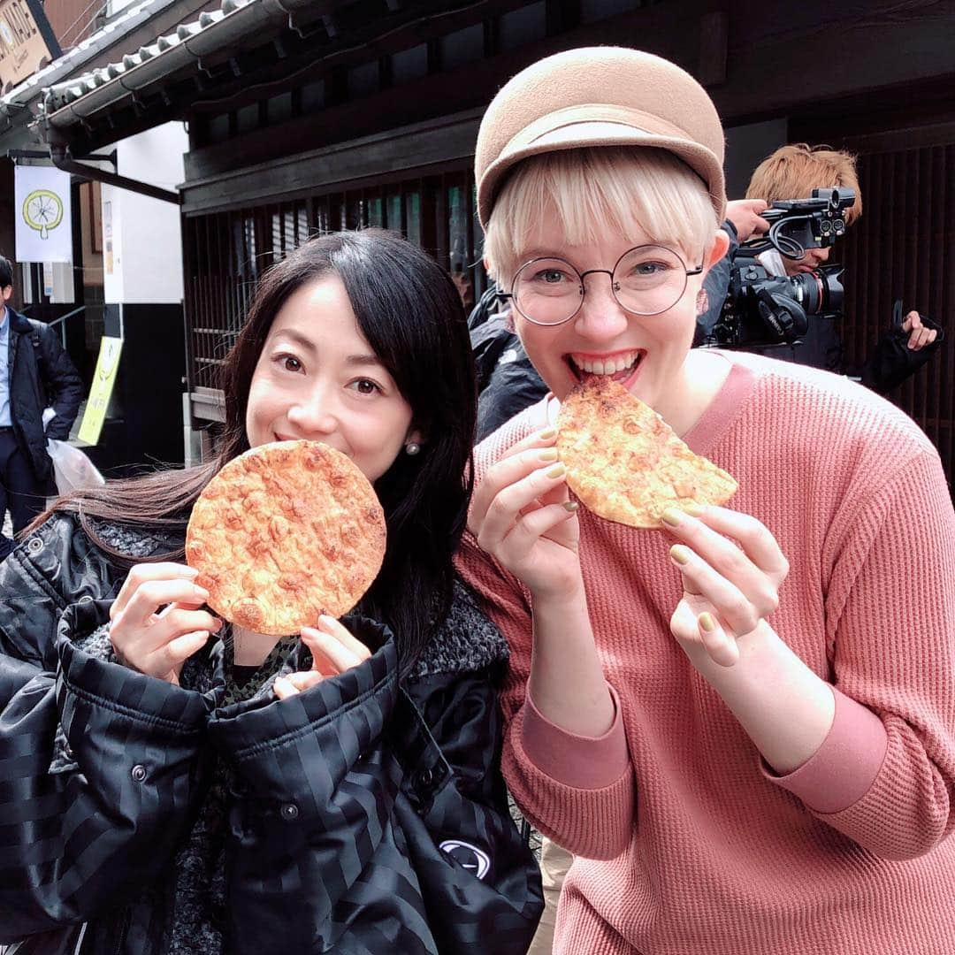 肘井美佳さんのインスタグラム写真 - (肘井美佳Instagram)「The new English educational program will start! Don’t miss it! 4月3日から私がレギュラーで出演する英会話番組がはじまります。 ぜひ一緒に勉強しましょう〜！！！ 「勝手に！JAPANガイド」 BSフジ 毎週水曜 21:55〜22:00  #tvprogram # english #英語を学ぼう #一緒に学ぼう #勝手に！JAPANガイド #まずは川越から #ケイリーンちゃんと」4月1日 22時30分 - mikahijii