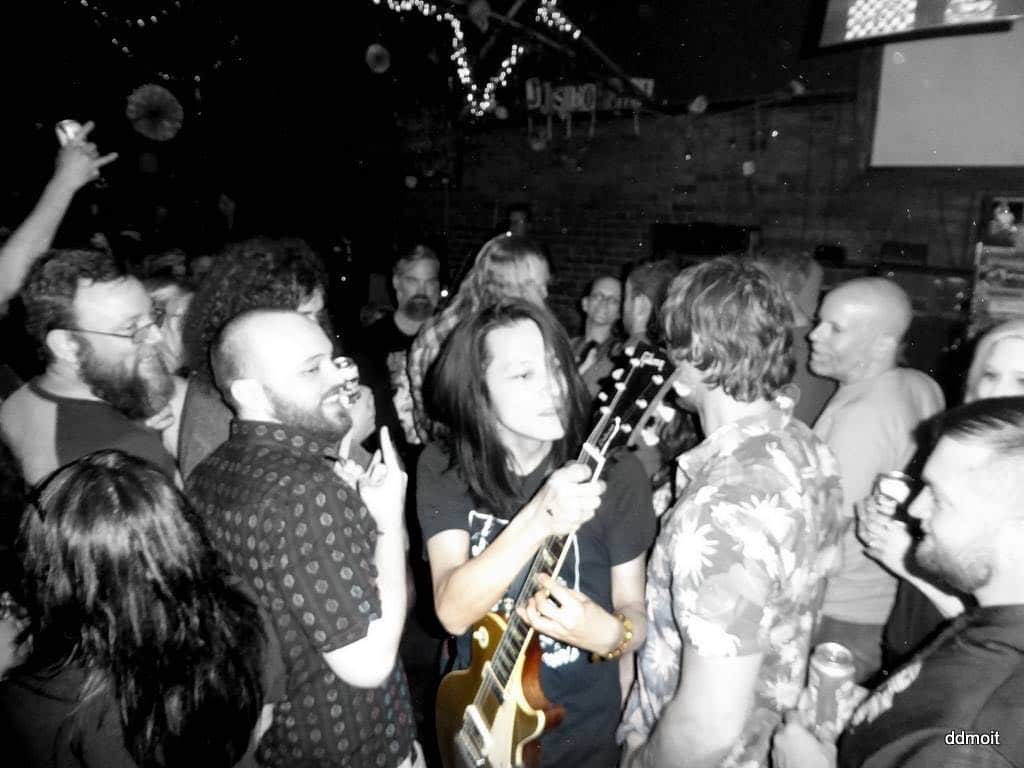 のインスタグラム：「Thank you for coming and enjoying PDP show at JJ’s Bohemia in Chattanooga, TN on Saturday!!! So amazing and crazy night!! We had very very good time with you!!! We’ll be back soon, please come again!! Thank you for taking nice photo, Dan Moit!! . . #jjsbohemia  #chattanooga  #pinkydoodlepoodle  #pdp  #ustour2019  #highenergyrocknroll  #livemusic #rockmusic #rock #rockband  #japanese  #tour #ustour #livetour  #tourlife #musicianlife #musician #gibsonguitars #gibsonbass #gibson #eb3 #lespaul #marshallamps #vintage #femalebassist #femalevocalist #アメリカ #海外旅行 #音楽」
