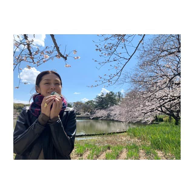 加藤紀子のインスタグラム：「花と団子からのボンボン。 名古屋でのお花見、今年も最高でした🌸  #名城公園お花見🌸令和 #ボンボン可愛すぎる全て #トリコロールはマストに好きです」