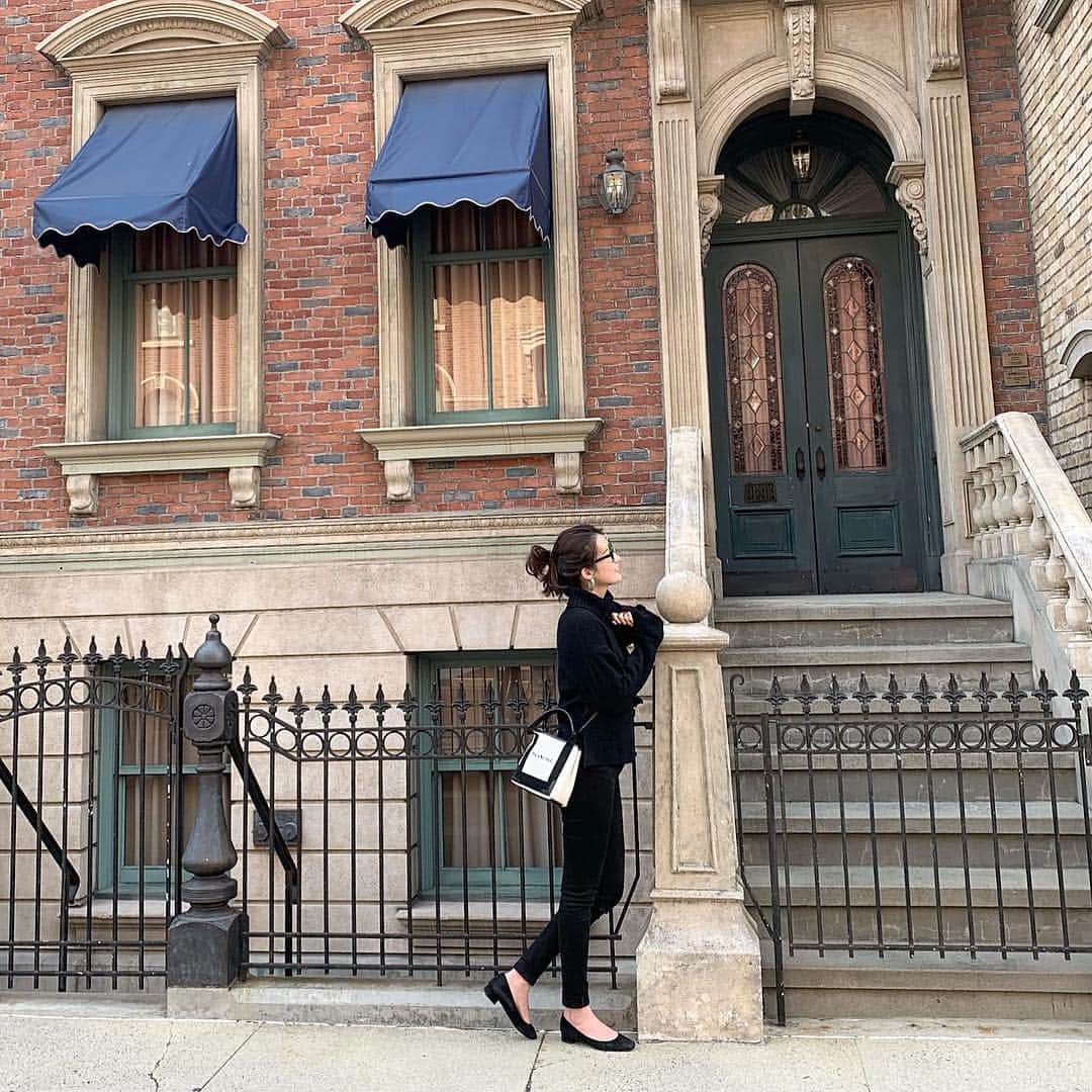 のインスタグラム：「ゆにばってこんな楽しかったっけ〜？🥰❤️ #ユニバ #ぽくない写真  #USJ ♡♡♡ #大阪」