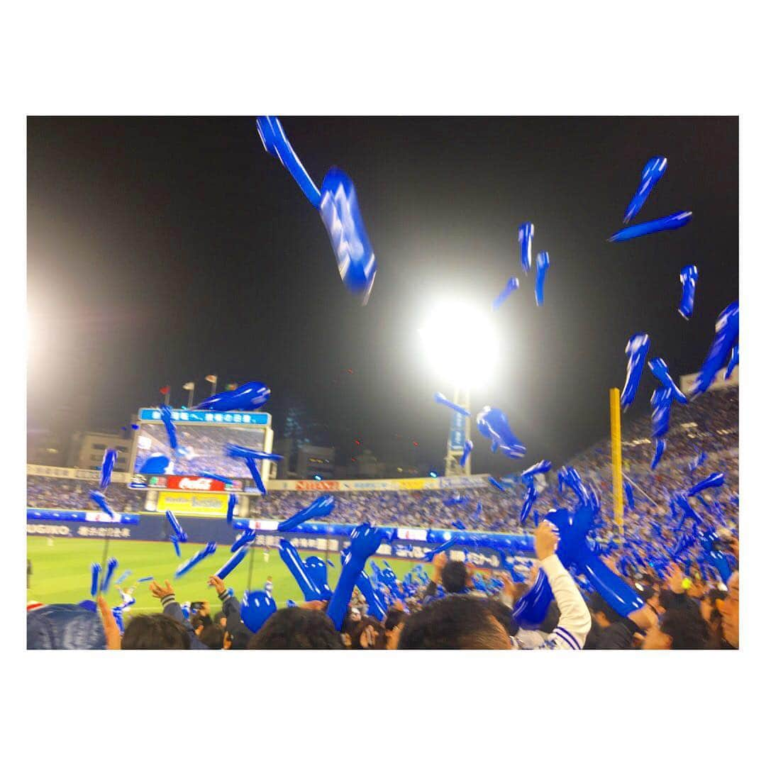 杜野まこさんのインスタグラム写真 - (杜野まこInstagram)「#プロ野球開幕 #baystars #横浜denaベイスターズ #開幕勝ち越し #2019シーズン #横浜優勝 #ハマスタ #ベイファン  #ダーリンハニー吉川 さん #渡辺慎一郎 さん #三谷翔子 さん 楽しかった〜‼️😆🙌✨」4月1日 23時06分 - makomorino