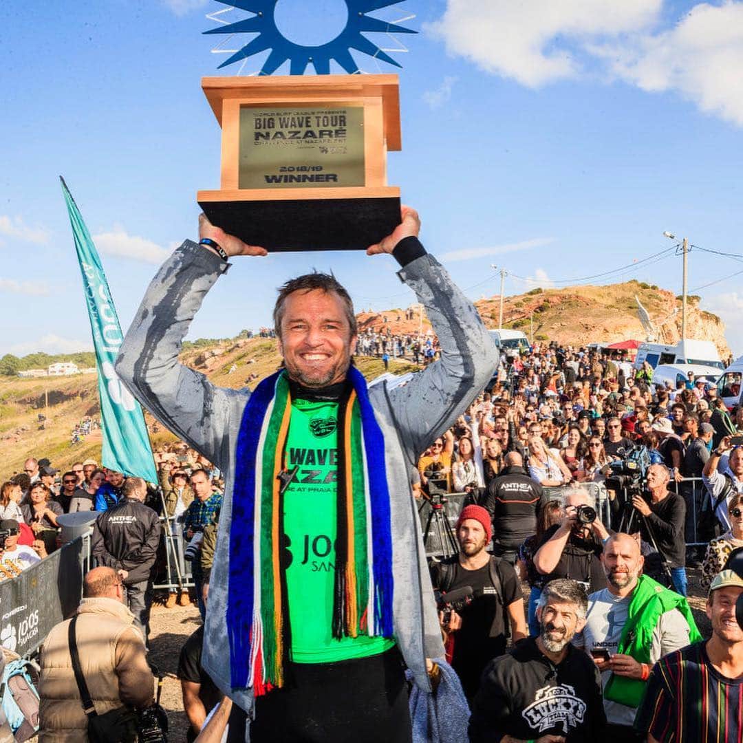 surflineさんのインスタグラム写真 - (surflineInstagram)「@granttwigbaker: Your 2018/19 Big Wave World Title winner. For a full exclusive interview with the 3-time champion, head to the site | @visslasurf 📷: @fred_pompermayer」4月2日 8時57分 - surfline
