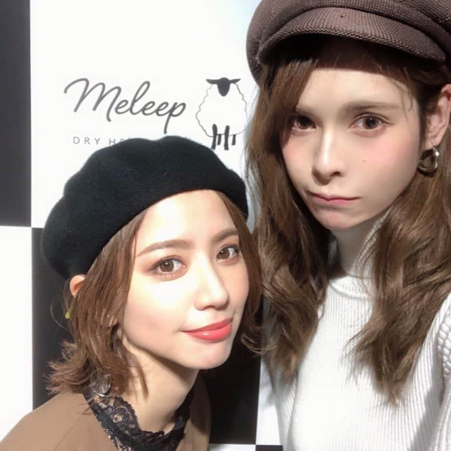 筒井愛実さんのインスタグラム写真 - (筒井愛実Instagram)「． 3/28にオープンしたドライヘッドスパ専門店の〝meleep心斎橋店〟のレセプションパーティーに参加させていただきました🎉✨ ． メリープのドライヘッドスパは睡眠に特化していて、わたしもいつも5分くらいで夢の世界へ導かれてしまいます😴🌙 ． 宇宙と自然をテーマにした店内は曜日ごとに照明や音楽が変化するそう💆‍♀️🌿1階が女性専用フロア、2階が男性フロアで分かれているのも安心♡✨ ．  頭が凝りやすくて、疲れやすい体質だから心斎橋に出来てくれて本当に嬉しい😆✨これから沢山通おう‼︎ ． #meleep #meleep心斎橋店 #大人が眠る魔法のスパ #ドライヘッドスパ #ドライヘッドスパ専門店 @dryheadspa_meleep」4月2日 9時21分 - manamin_158cm