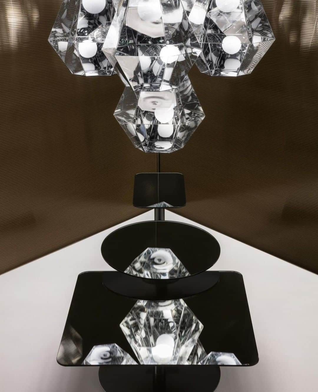 のインスタグラム：「New FLASH tables, now in a black, below the kaleidoscopic CUT lights. ⁣ ⁣ See them first at The Manzoni @themanzoni restaurant in Milan. ⁣ ⁣ We're returning to Milan's (@fuorisalone) after a year’s absence and rethinking how we can embed ourselves into the heart of Italy’s commercial and cultural capital. Aptly named The Manzoni, the new 100-cover restaurant has been created by Tom’s @design_research_studio. ⁣ ⁣ #tomdixon #milan2019 #salonedelmobile #fuorisalone #themanzoni #tomdixonMANZONI #milanogram2019 #tomdixonFLASH #tomdixonCUT」