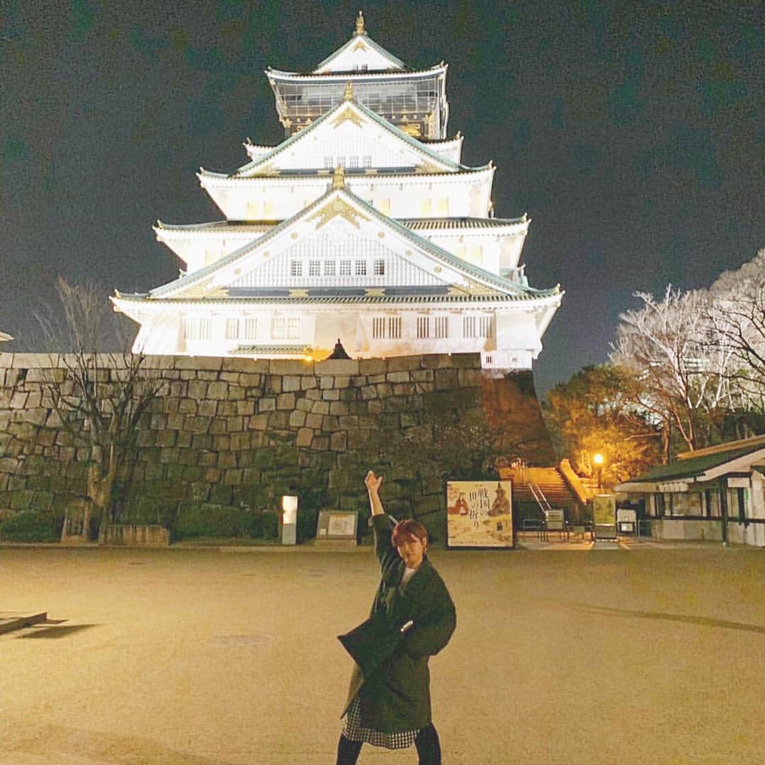 松原加奈恵さんのインスタグラム写真 - (松原加奈恵Instagram)「新年度のはじまり〜〜〜。 令和すごくいい、かっこいい。 4月は出会いの季節🌸 たくさんの方と出会えますように、、 。 一年で一番好きな月のはじまり◎  #naluhair#大阪城#天下取りのポーズ」4月2日 1時16分 - piiiiiiico