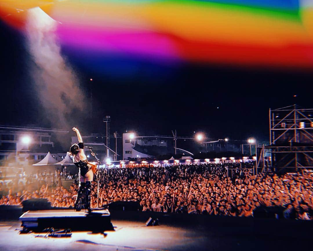 セイント・ヴィンセントさんのインスタグラム写真 - (セイント・ヴィンセントInstagram)「Having the best time at @lollapalooza.  Photo by Karla Bossenberry.」4月2日 1時29分 - st_vincent