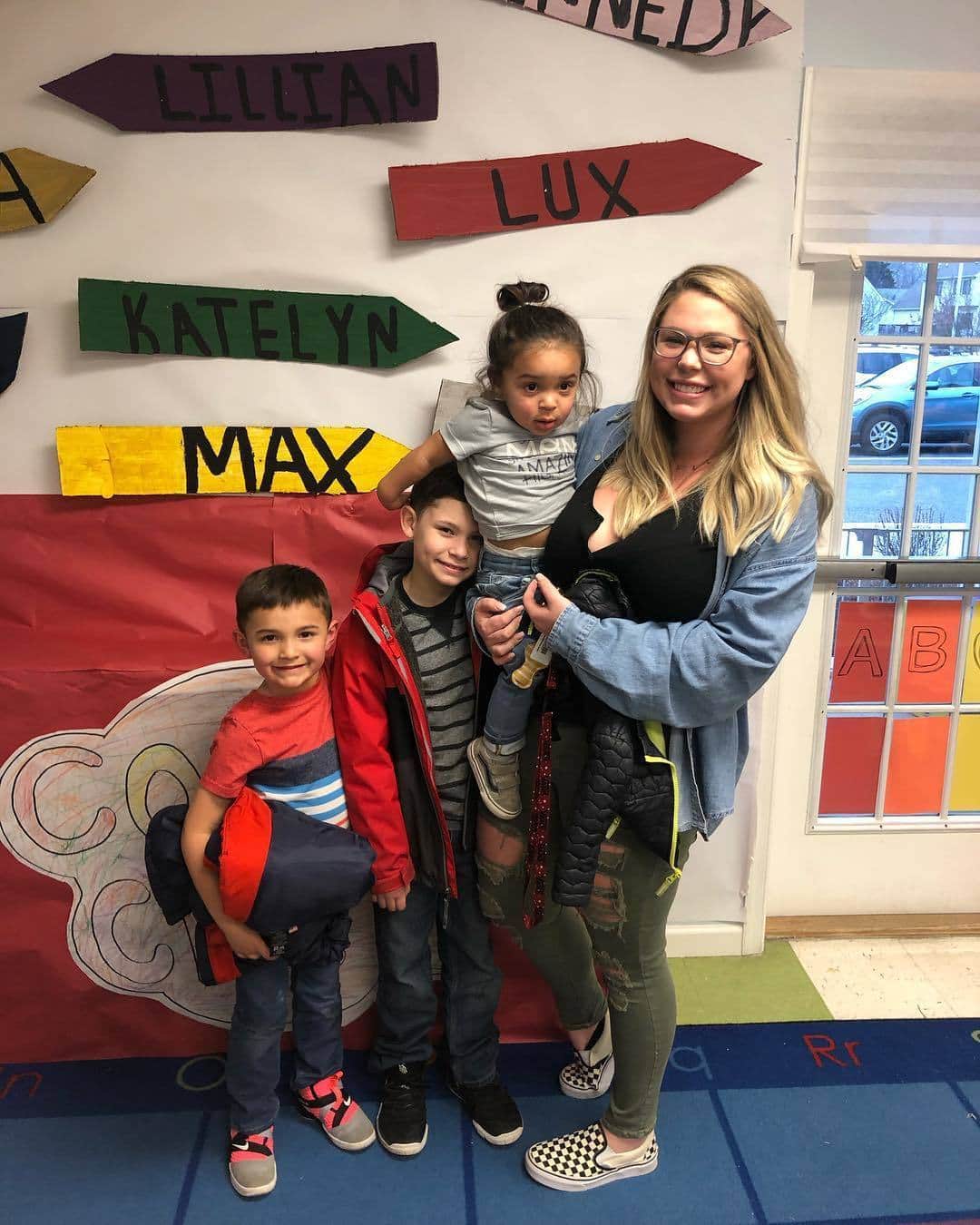 MTVさんのインスタグラム写真 - (MTVInstagram)「My favorite four smiles 😌 | See @kaillowry and the whole squad on a new #TeenMom2 tonight at 9/8c!」4月2日 1時45分 - mtv