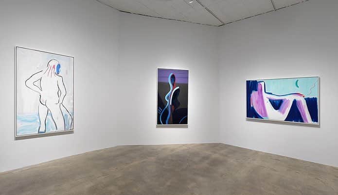 のインスタグラム：「#GagosianQuarterly: "That whole mindset that you can’t do something is completely against what creativity is all about." —Spencer Sweeney  On a visit to Spencer Sweeney’s recent exhibition of self-portraits at Gagosian, Park & 75, New York, Kembra Pfahler spoke with Sweeney about staying inspired and the relationship between self-portraiture and performance. Sweeney will curate a library of books and ephemera and debut a new collaborative vinyl recording at the LA Art Book Fair, opening April 11.  Follow the link via our bio to read their conversation on "Gagosian Quarterly." __________ #SpencerSweeney #Gagosian @dirtyroomba Installation views, "Spencer Sweeney: Self-Portraits," Gagosian, Park & 75, New York, November 9–December 22, 2018. Artwork © Spencer Sweeney. Photos: Rob McKeever」