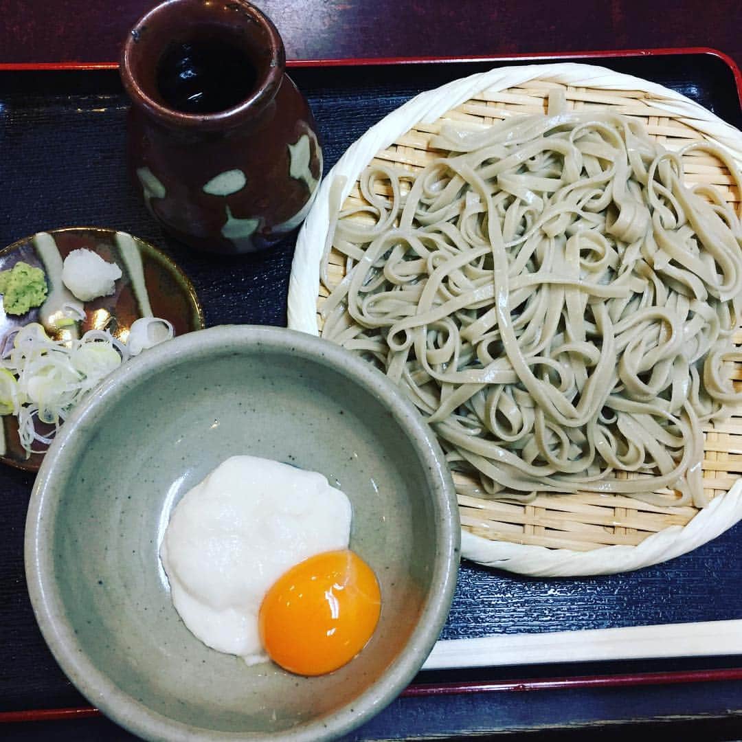 岸田繁さんのインスタグラム写真 - (岸田繁Instagram)「麺と向かって食べるのが一番」4月2日 2時16分 - kishidashigeru