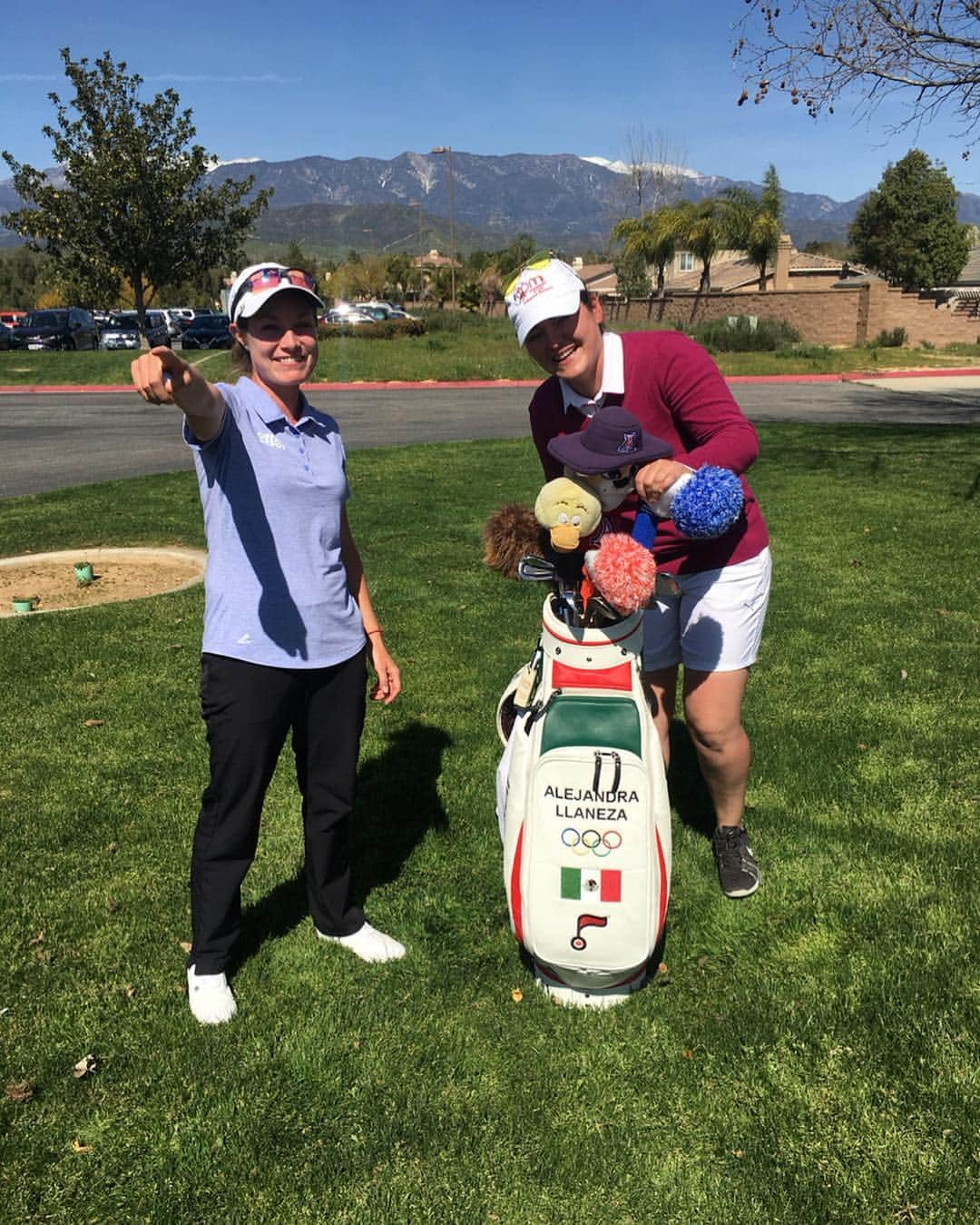 アレハンドラ・ジャネサさんのインスタグラム写真 - (アレハンドラ・ジャネサInstagram)「Made a HOLE IN ONE!!! ☺️🙌😃🍾💃 172yds into the wind, 5 hybrid. Haven’t had one since I was 10 yrs old 😊 so exciting! What an amazing week @road2lpga #ioaclassic so fun to have my friend @paolapavongolf on the bag! ••• Hole in one! Que padre torneo y gracias Paola por acompañarme esta semana! Gran equipo 🙌👊 no había hecho un hole in one desde los diez años en el torneo de mi club ⛳️ #fun #golf #friends #holeinone #christmastreescorecard #windy #california #lachata #roadtolpga #challengerteam @amstelultra #adidasmx @adidasmx @igpmgolf @adidasgolf」4月2日 2時18分 - alellaneza