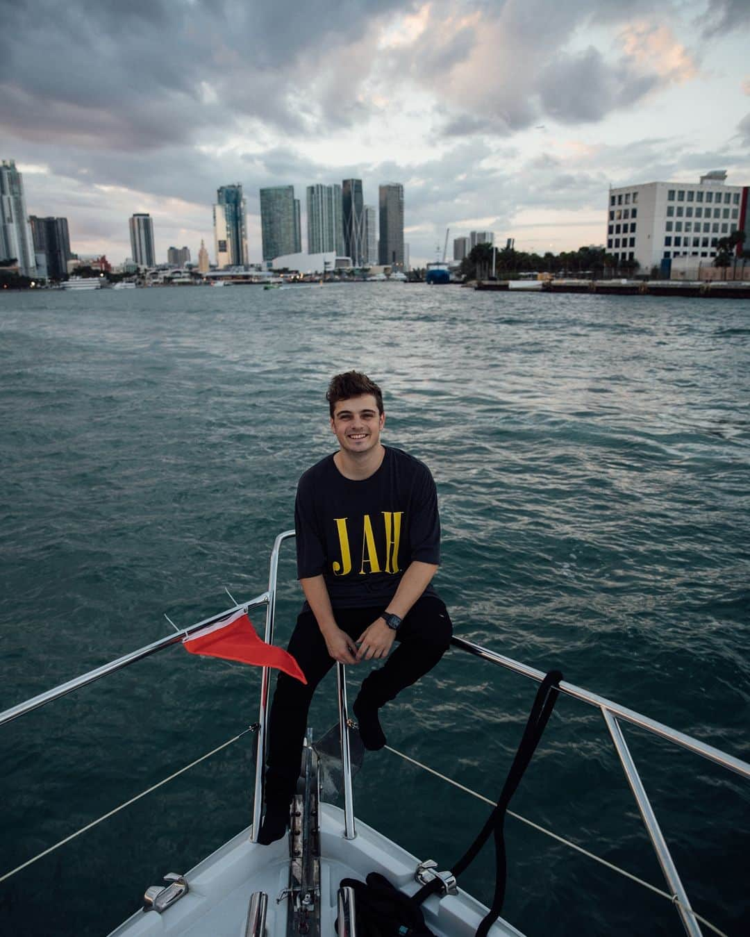 マーティン・ギャリックスさんのインスタグラム写真 - (マーティン・ギャリックスInstagram)「Thank you Miami 🙏🏼❤️」4月2日 2時49分 - martingarrix