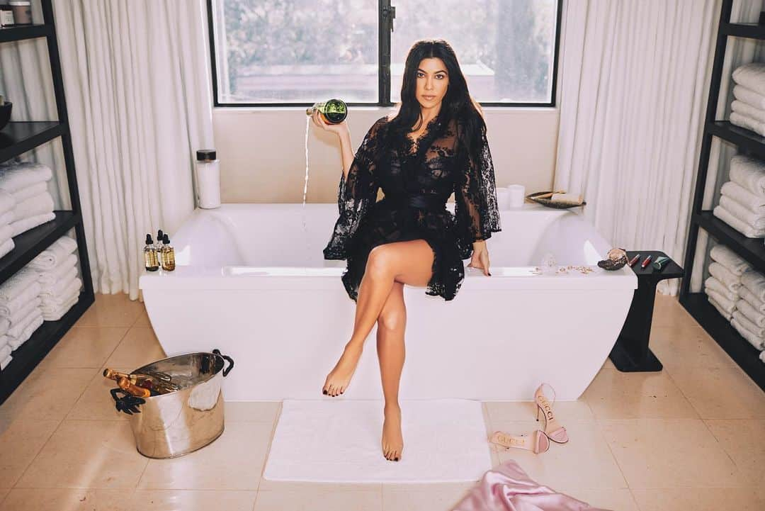 コートニー・カーダシアンさんのインスタグラム写真 - (コートニー・カーダシアンInstagram)「Weekend」4月2日 3時00分 - kourtneykardash