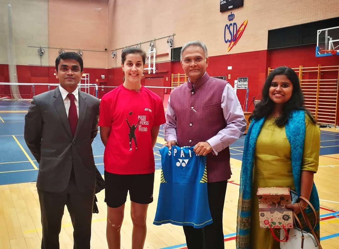 キャロリーナ・マリンさんのインスタグラム写真 - (キャロリーナ・マリンInstagram)「It's been an honour to receive the Indian Ambassador, Sanjay Verma, and the officials of the Indian Embassy at the National Center 🙏🇮🇳」4月2日 3時08分 - carolinamarin