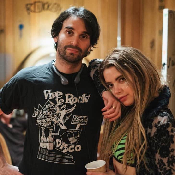 アシュレイ・ベンソンのインスタグラム：「Can’t thank you enough @alexrossperry」