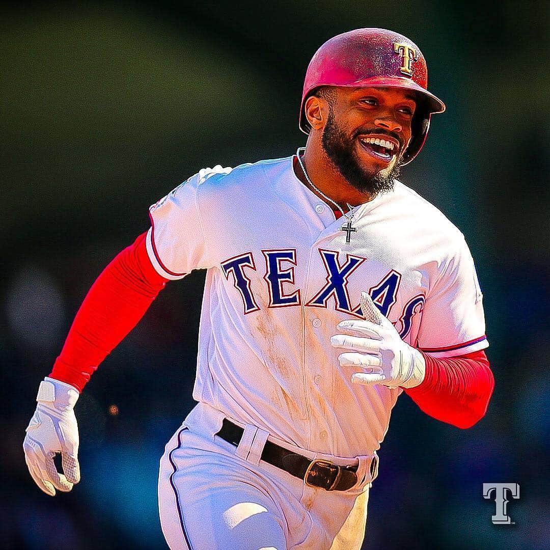 デライノ・デシールズ・ジュニアのインスタグラム：「Big MOOD! #togetherwe」