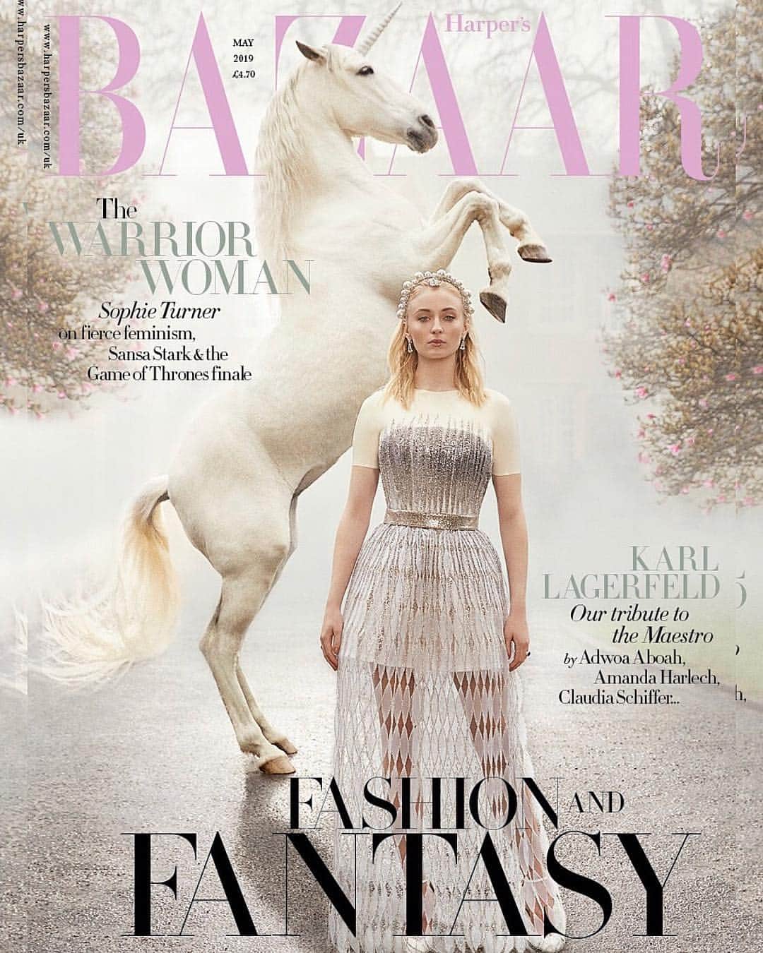 Just Jaredさんのインスタグラム写真 - (Just JaredInstagram)「@sophiet looks ethereal on the cover of @bazaaruk’s May 2019 issue. See more from the interview now on JustJared.com! #SophieTurner #HarpersBazaarUK Photo: Richard Phibbs」4月2日 3時45分 - justjared