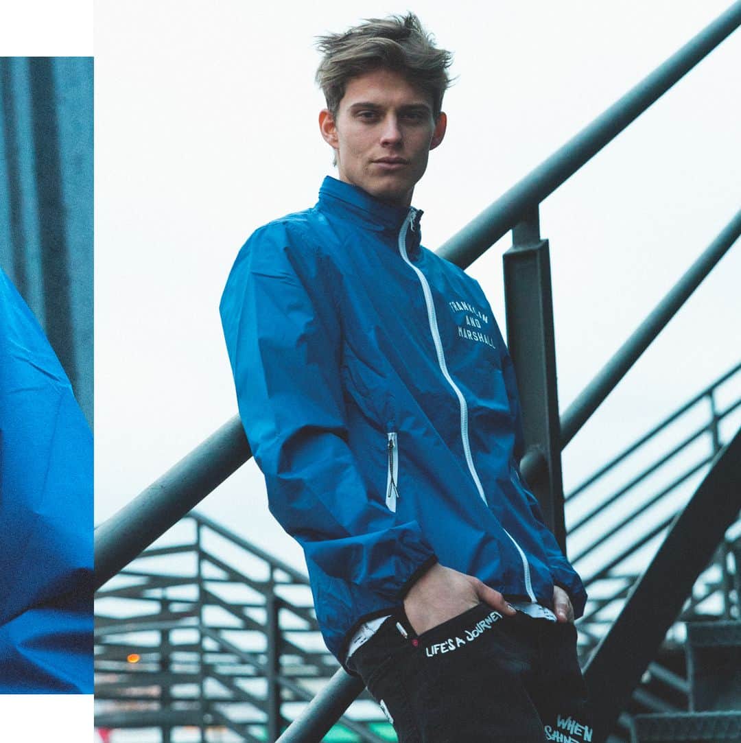フランクリン&マーシャルのインスタグラム：「In the mood for windproof jacket and black jeans.  #franklinandmarshall #fashion #fashionformen #outfit #outfitformen #ss19 #newseason #newcollection #jacket #style #cool #colour #attitude #details #mood #blue #spring #jeans」