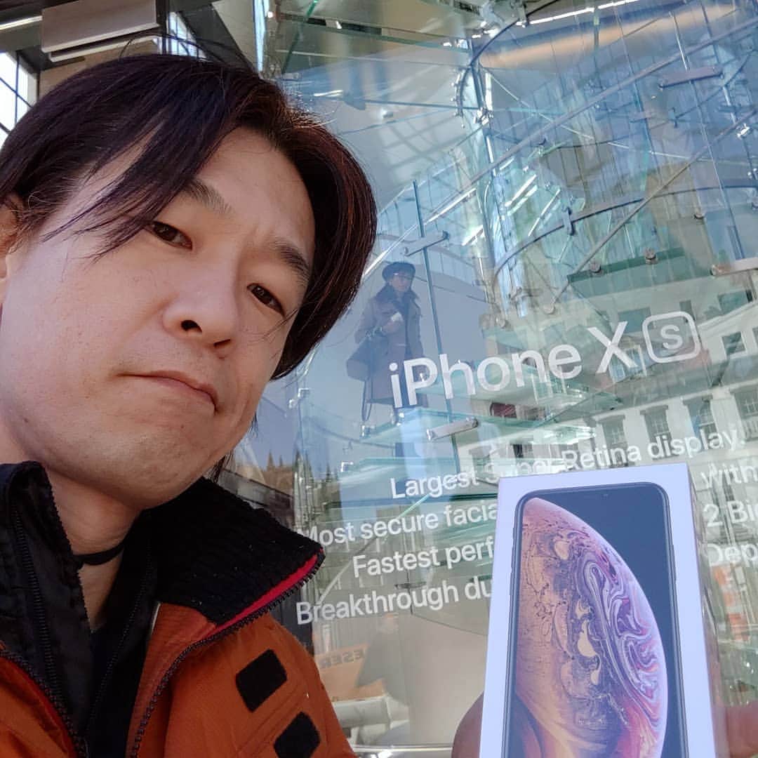 立川こしらさんのインスタグラム写真 - (立川こしらInstagram)「iPhone買ったぞ！ アメリカっぽいだろ！」4月2日 4時23分 - kosira.t